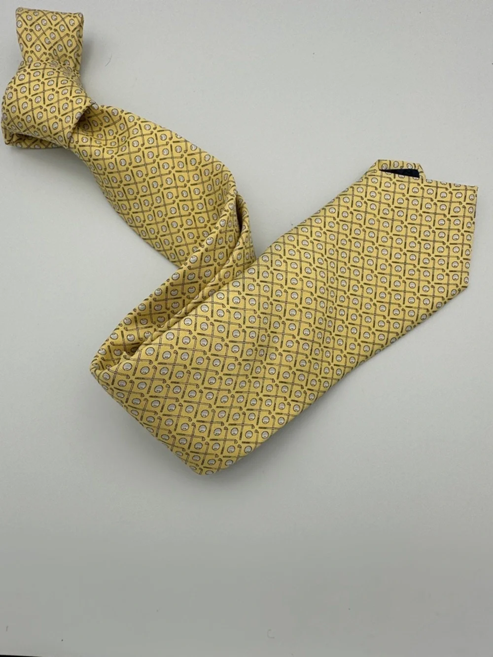 Vineyard Vines Yellow Golf Club Balls 100% Silk Tie Necktie